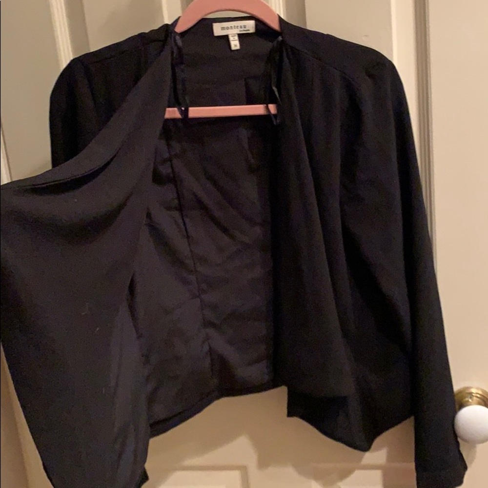 Woman’s jacket - Picture 3 of 3